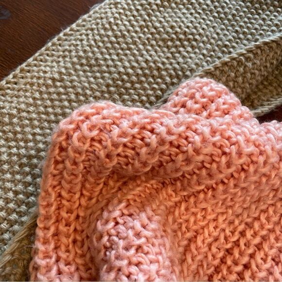 Bundle of 4 Knit Yarn Infinity Scarves - Picture 8 of 9